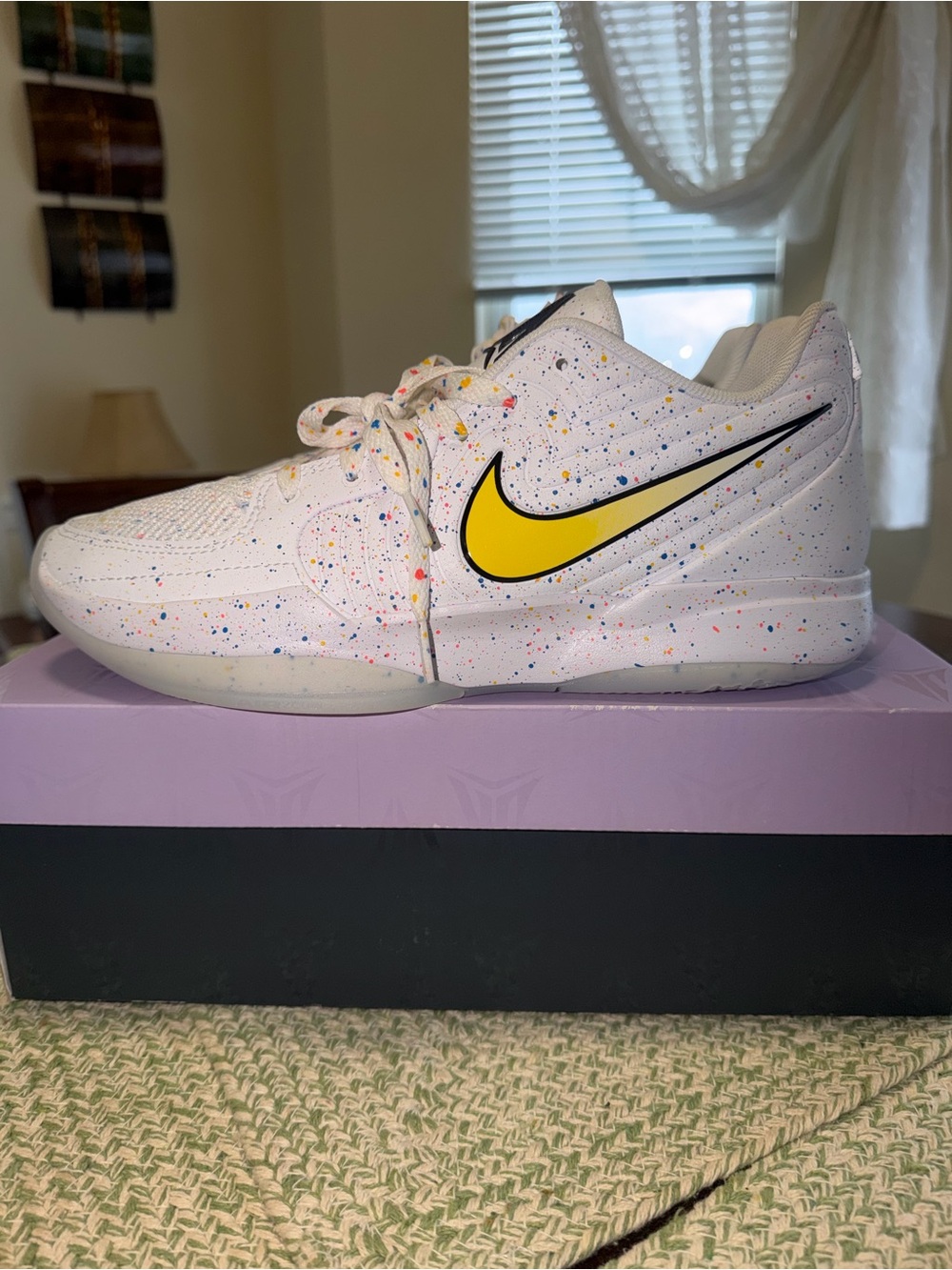 JA 2 Per men’s White Sneaker with Yellow Swoosh and Multicolor Speckle size 9 ne